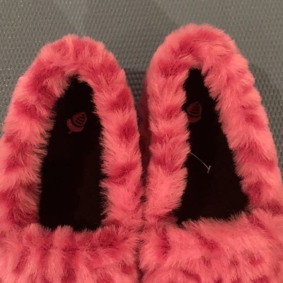 Acorn Pink Ocelot kids slippers - Picture 4 of 4